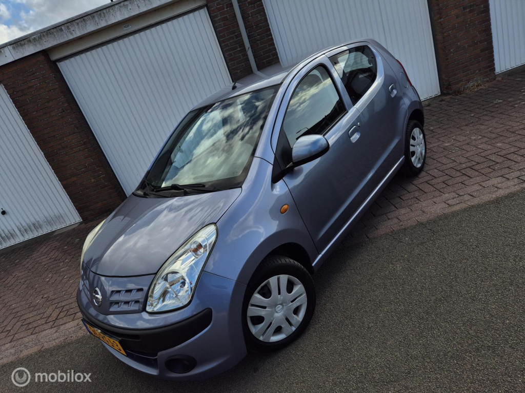 Nissan Pixo