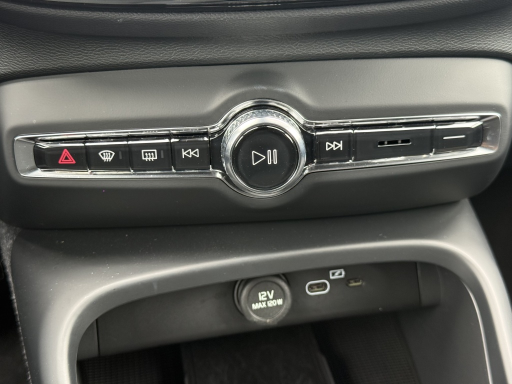 Volvo Ex40