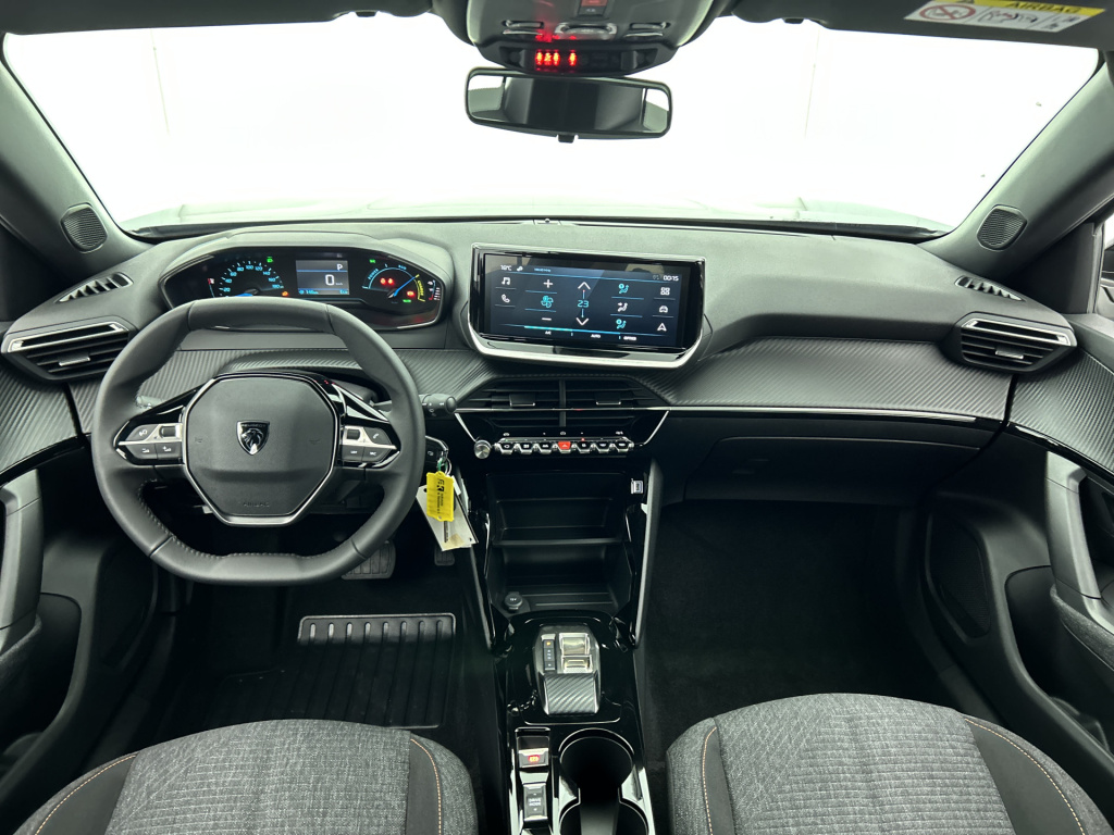 Peugeot E-2008