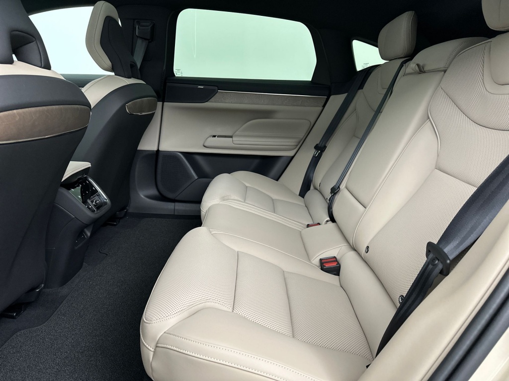 Volvo Es90