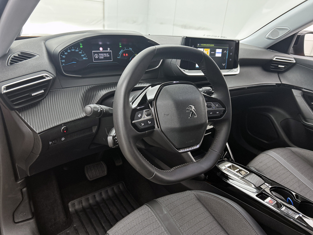 Peugeot E-2008