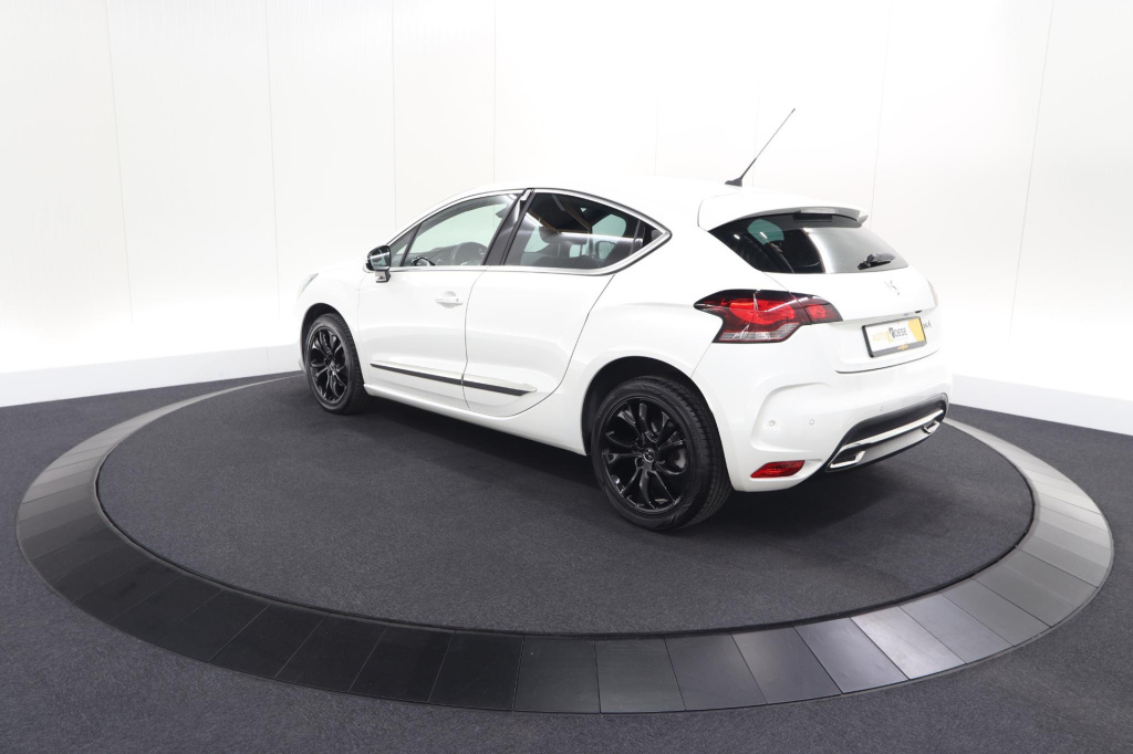 Ds Ds 4