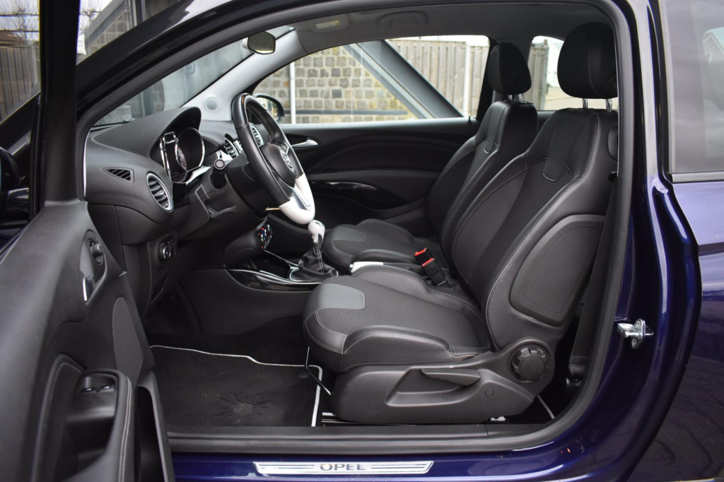 Opel Adam