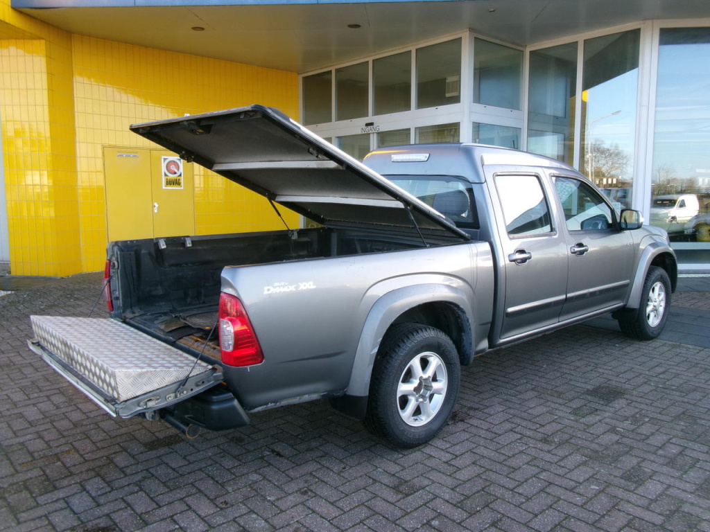 Isuzu D-max