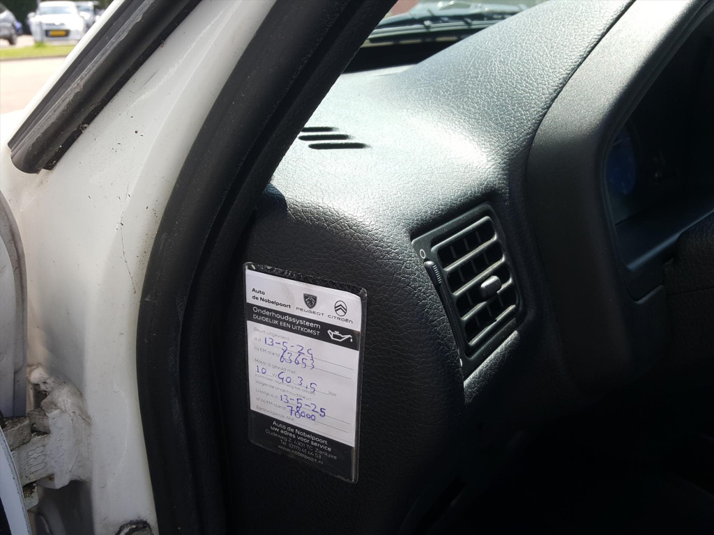 Peugeot 106
