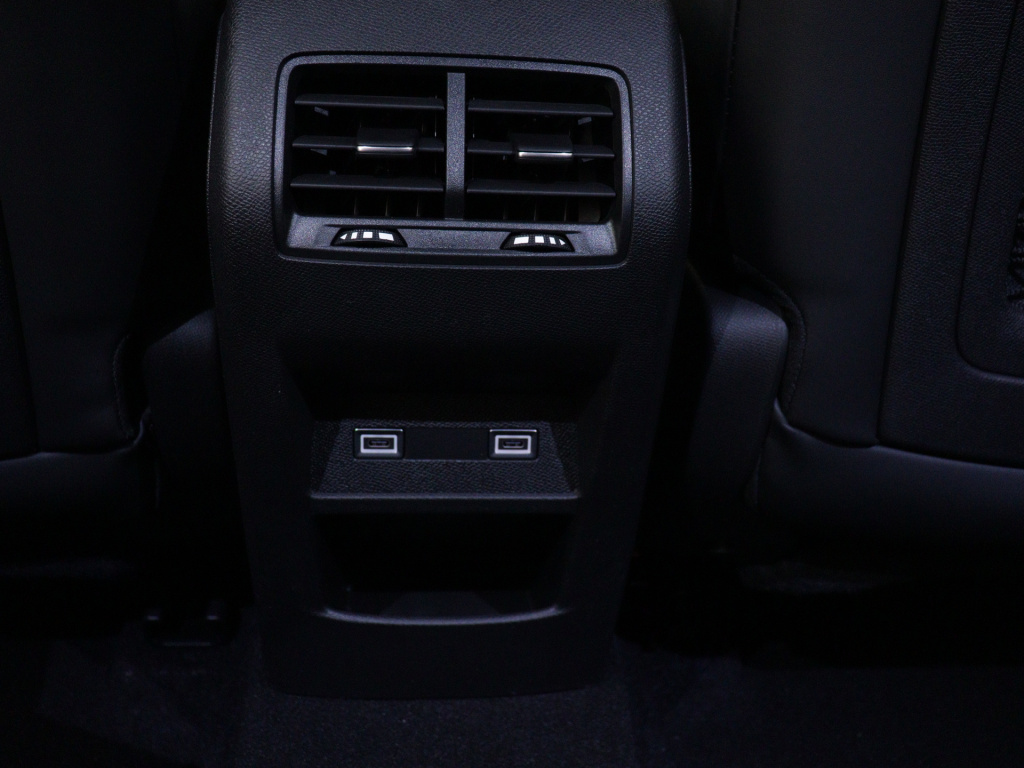 Peugeot E-308