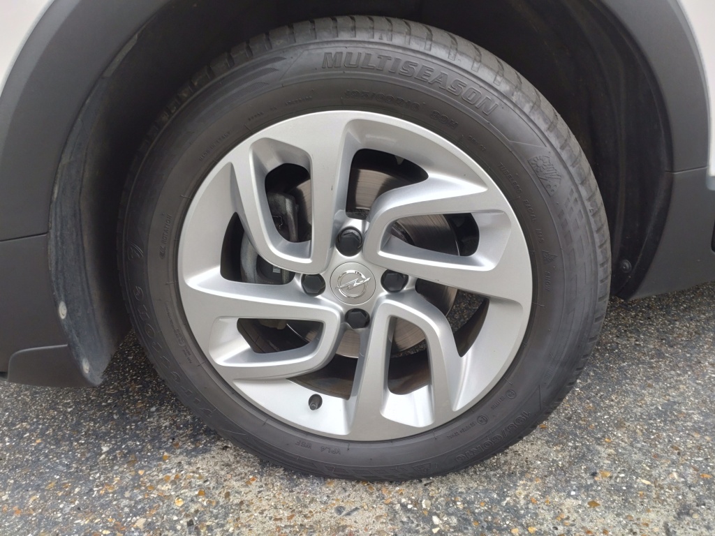 Opel Crossland X