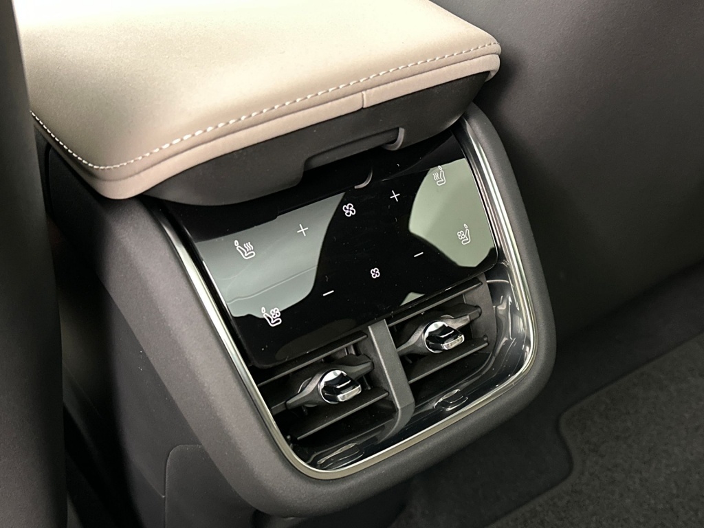 Volvo Es90