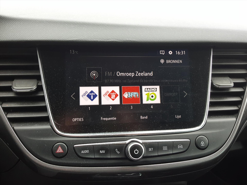 Opel Crossland X