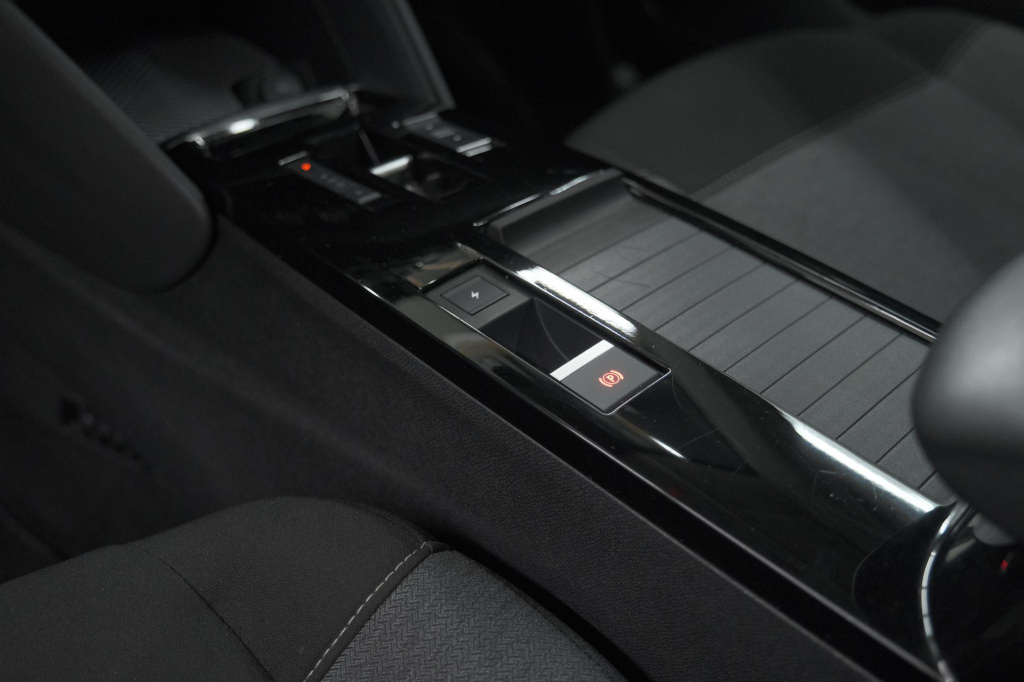 Citroen Ë-c4