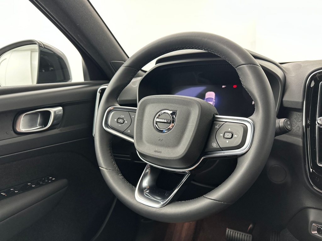 Volvo Ex40