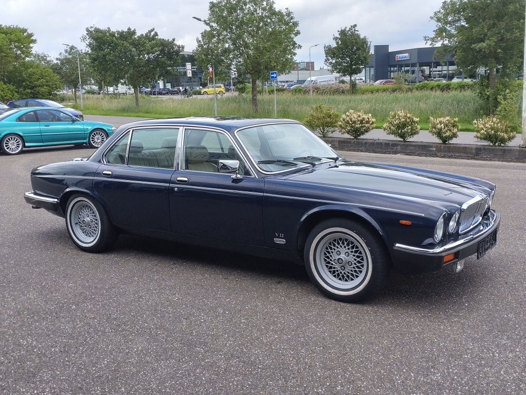 Jaguar Xj