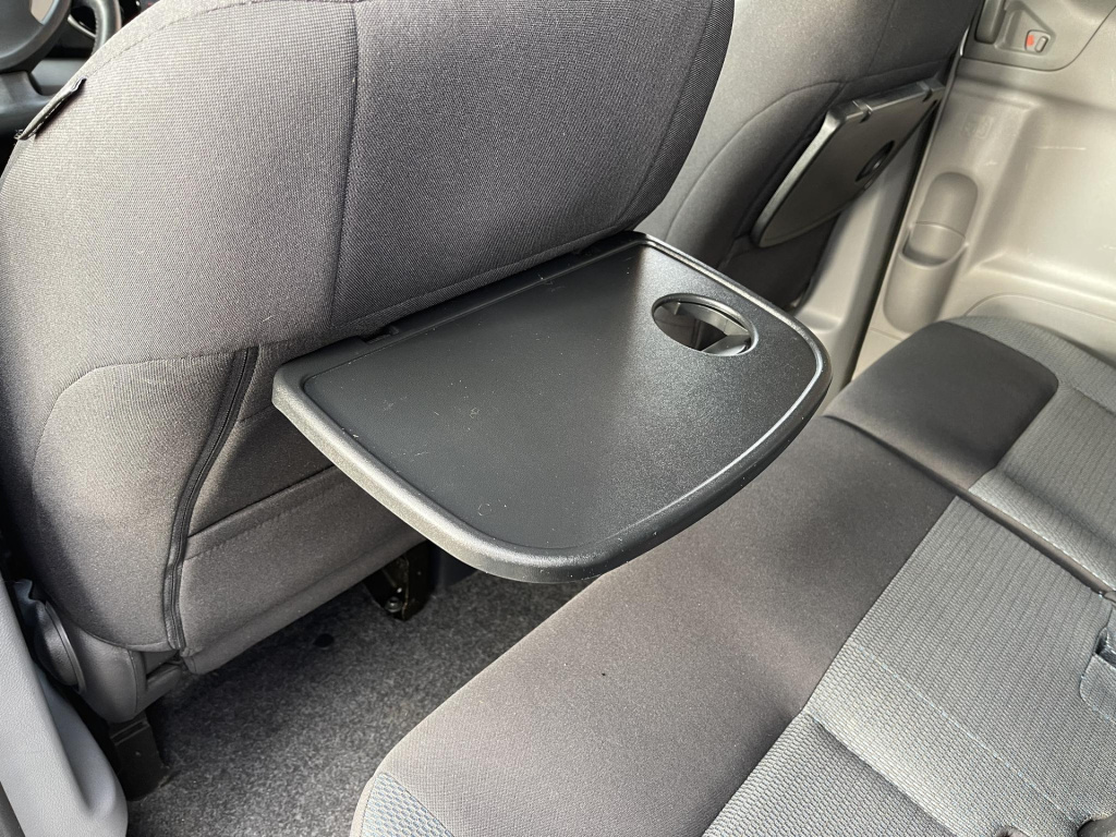 Nissan E-nv200