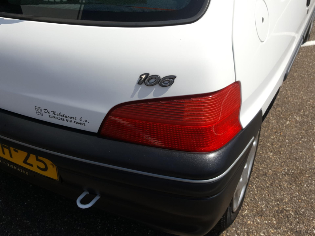 Peugeot 106