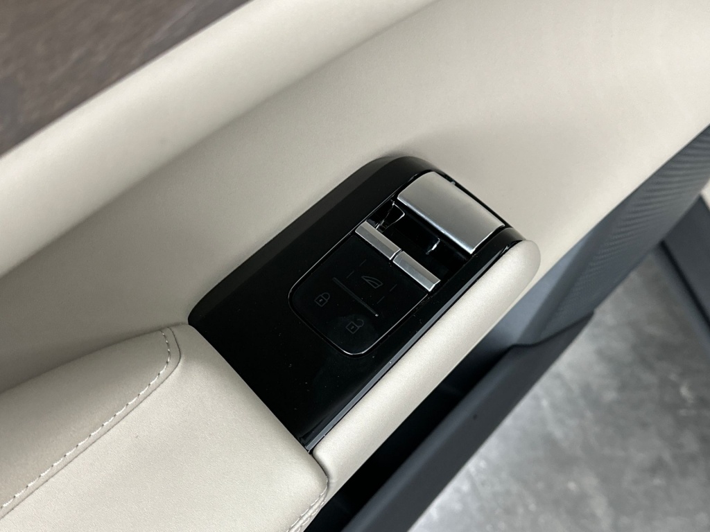 Volvo Es90