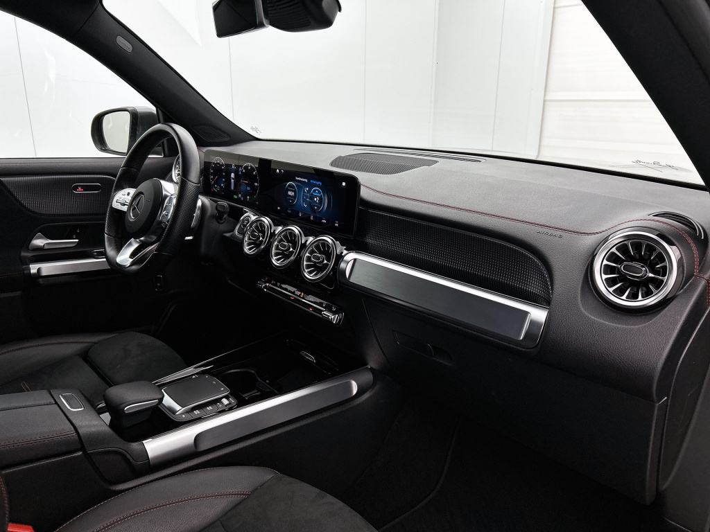 Mercedes-Benz Eqb