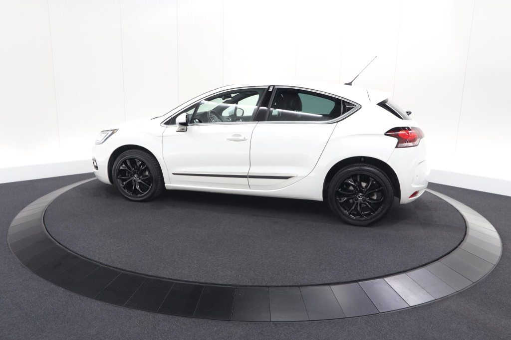 Ds Ds 4