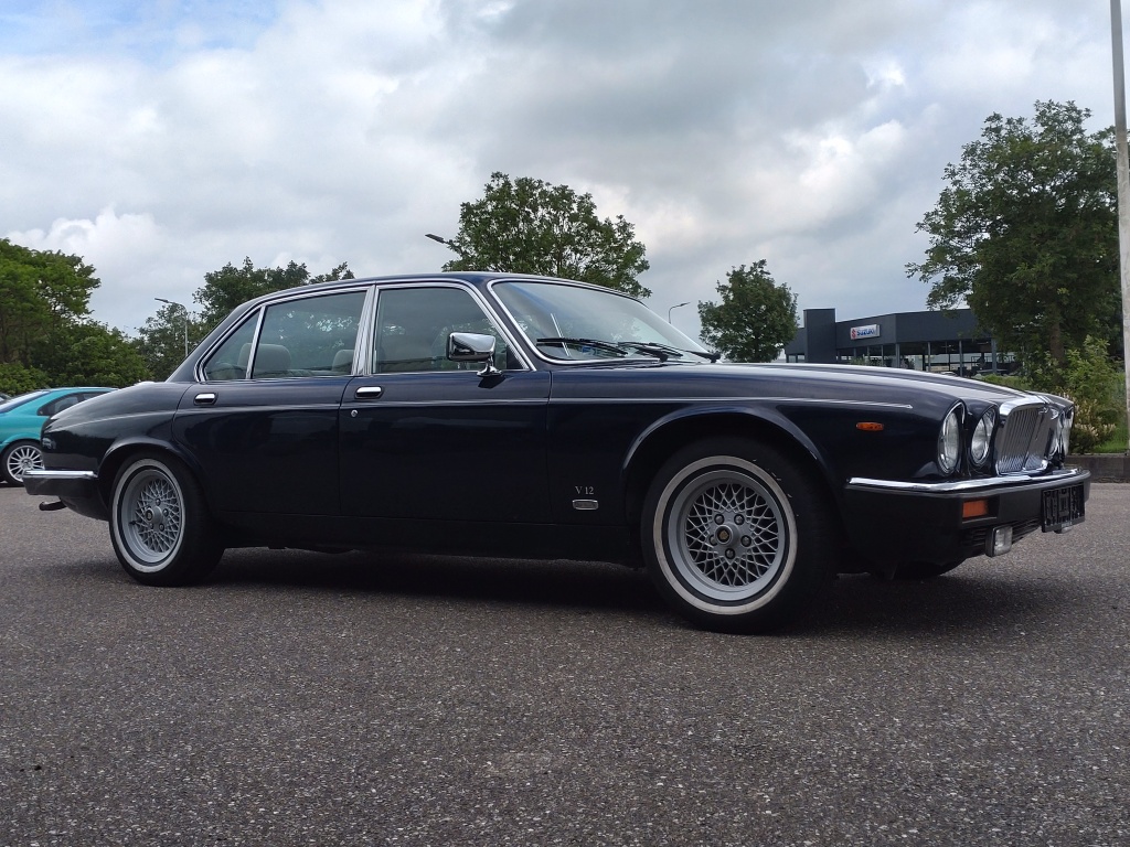 Jaguar Xj