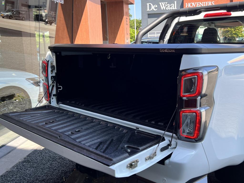 Isuzu D-max