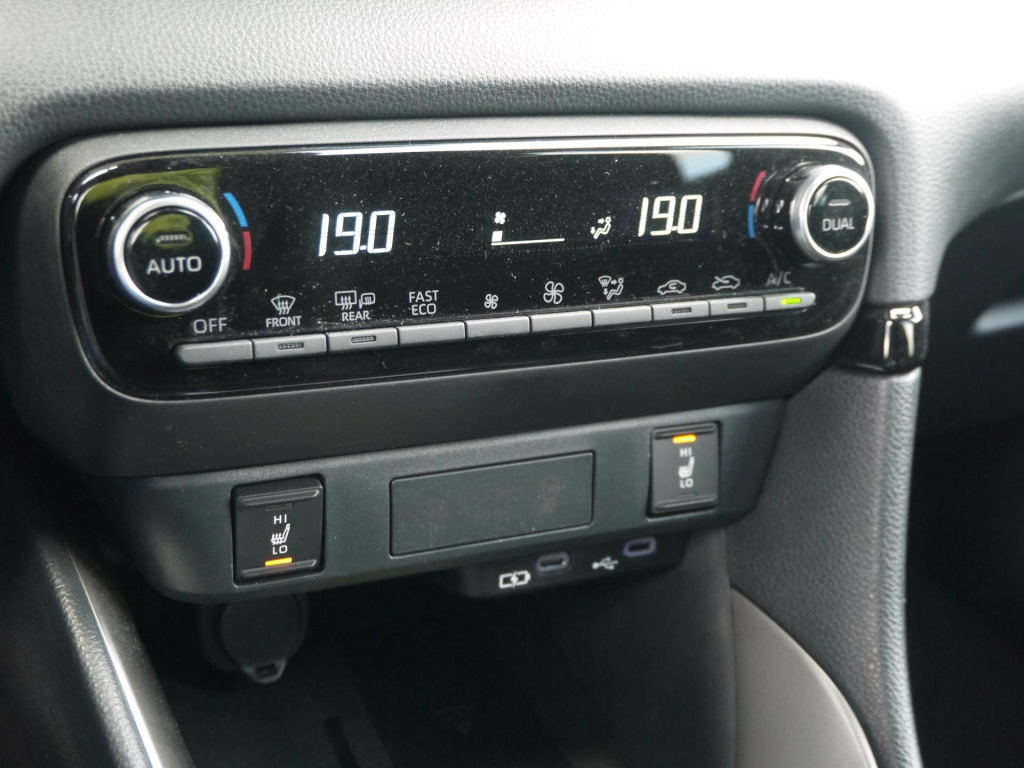 Mazda 2 Hybrid