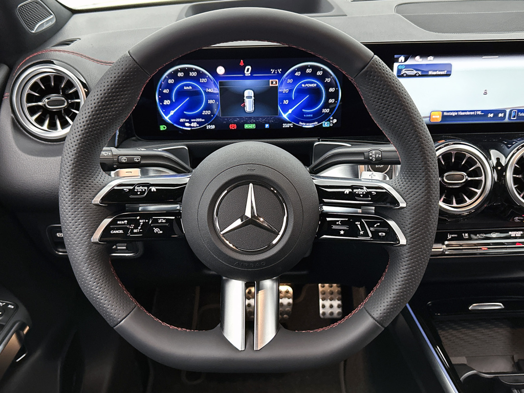 Mercedes-Benz Eqb