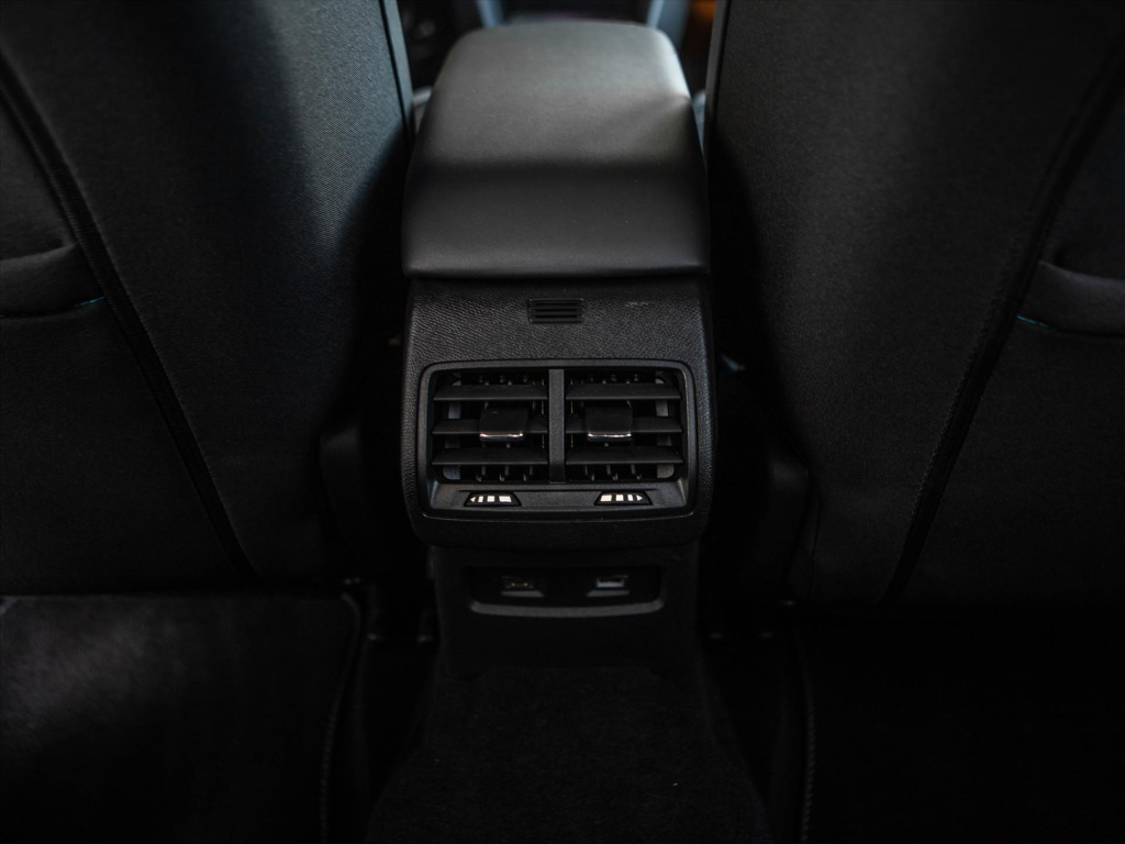 Citroen Ë-c4
