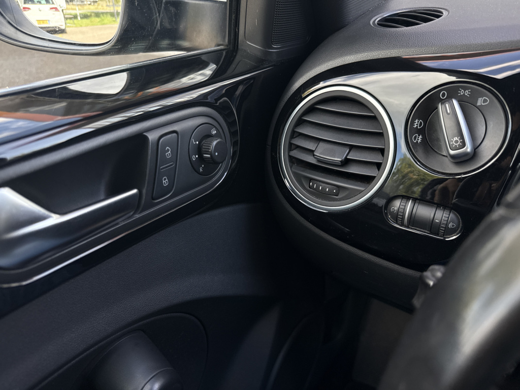 Volkswagen New Beetle