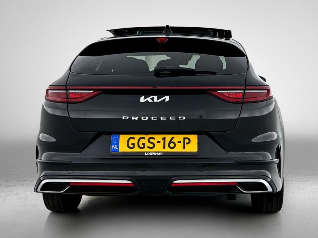 Kia Proceed