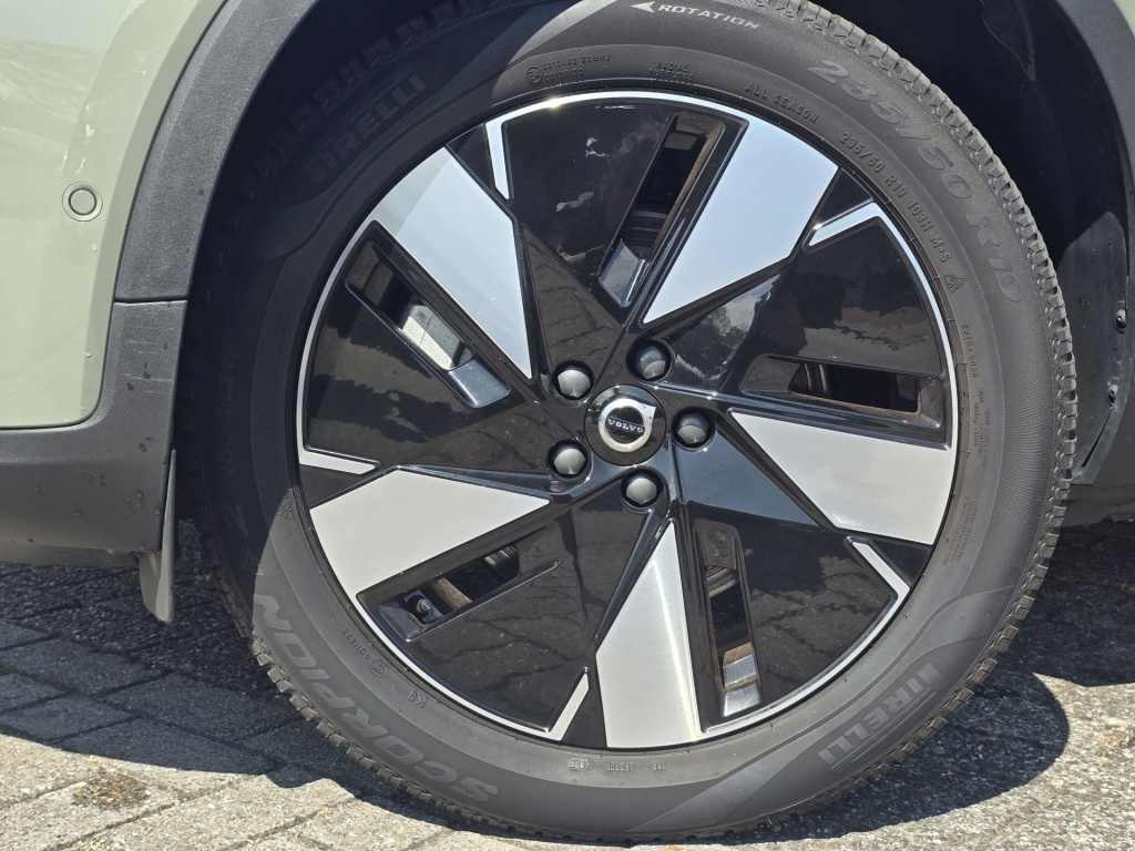 Volvo Ex40