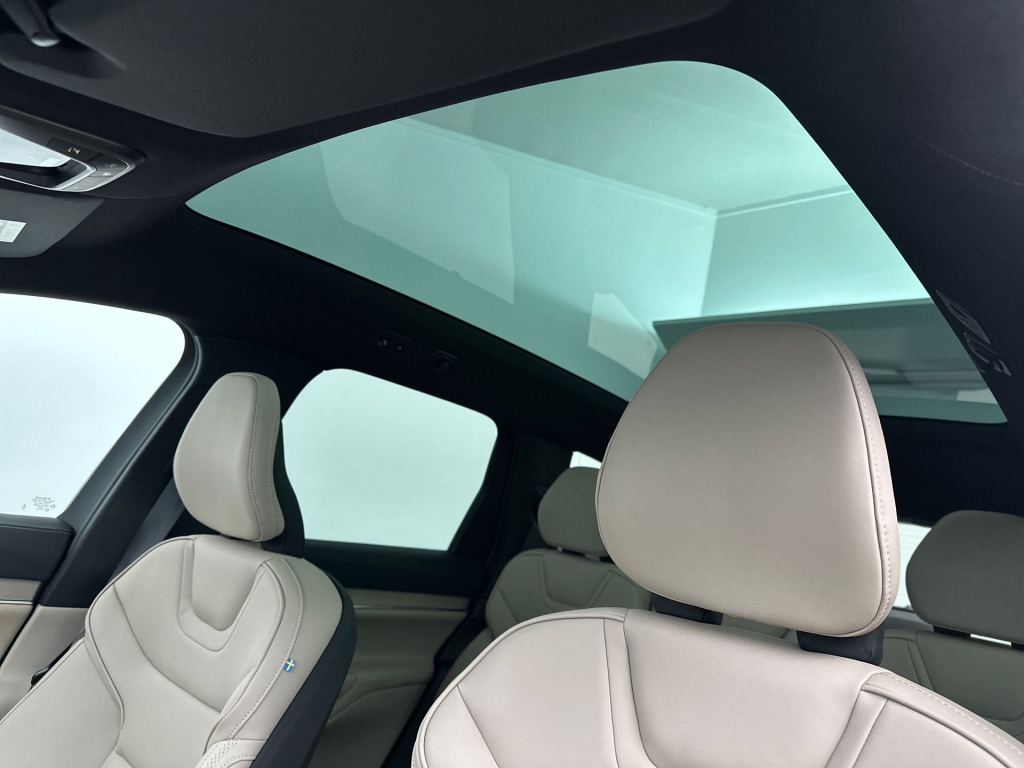 Volvo Ex90