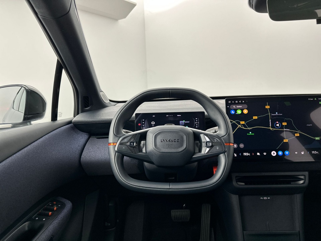 Lynk & Co 02