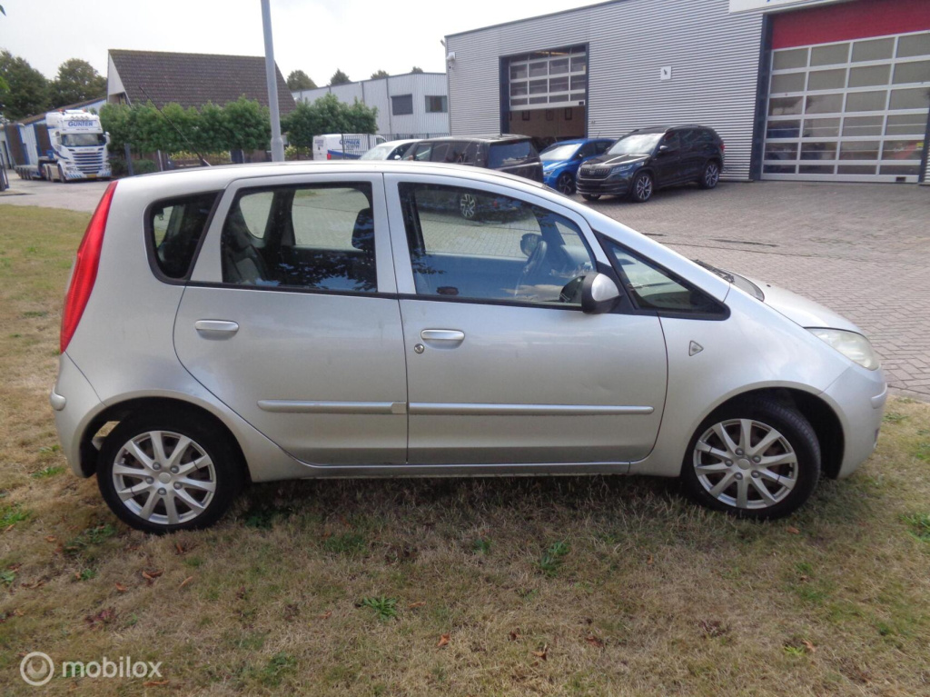 Mitsubishi Colt