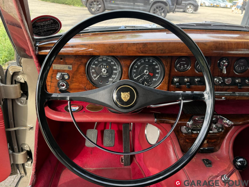 Jaguar S-Type