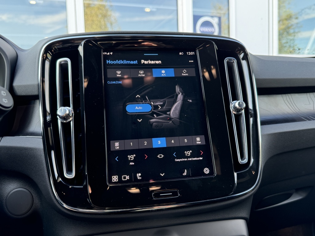 Volvo Ex40