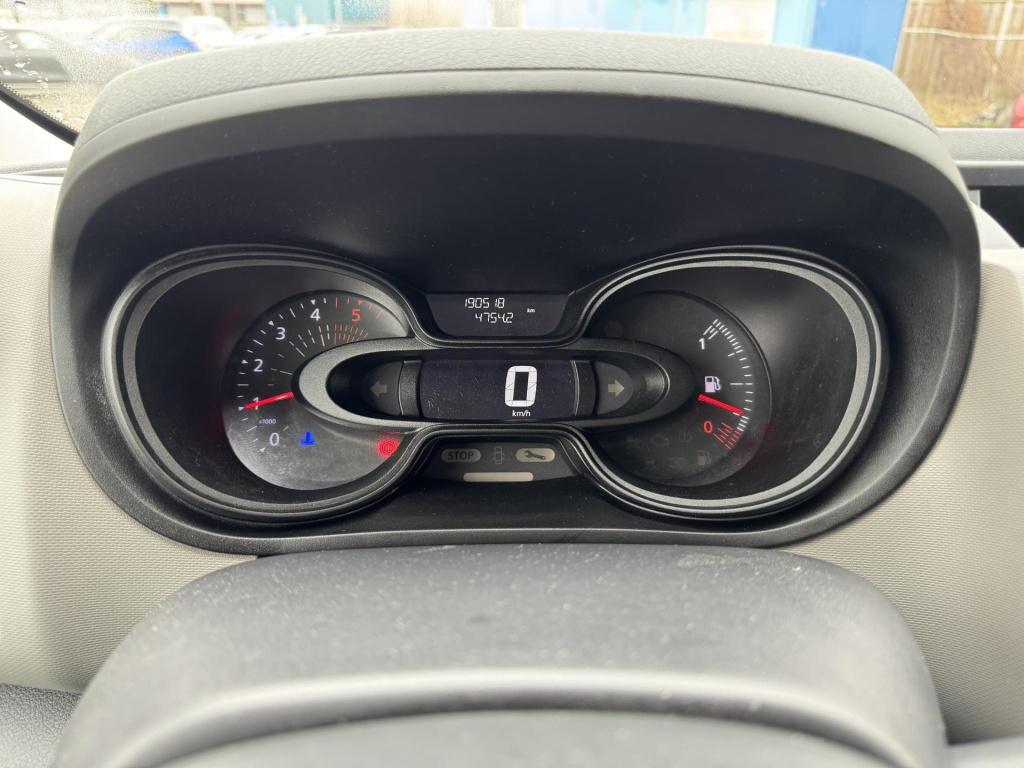 Nissan Nv300
