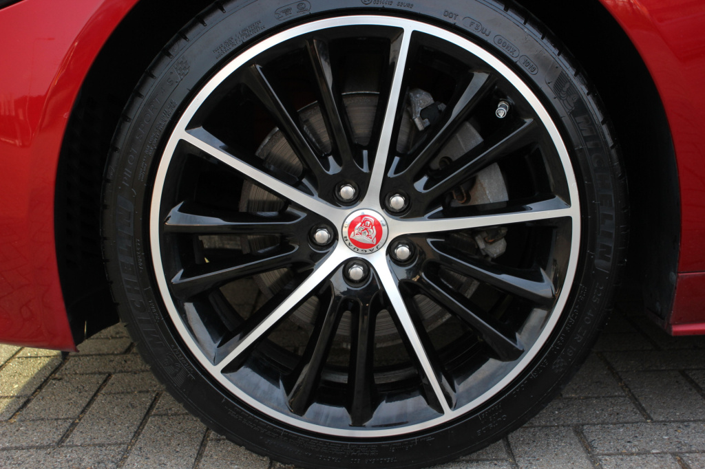 Jaguar Xe