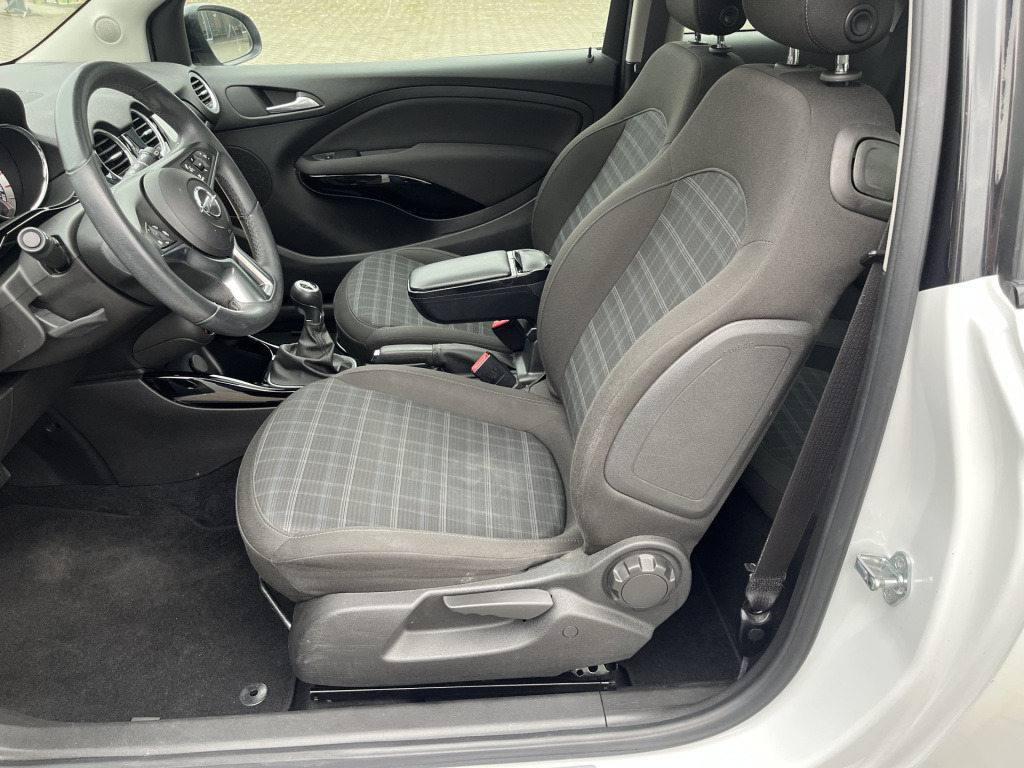 Opel Adam