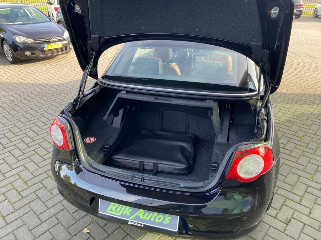 Volkswagen Eos