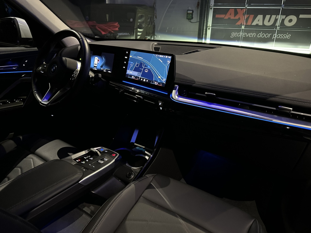 BMW Ix1