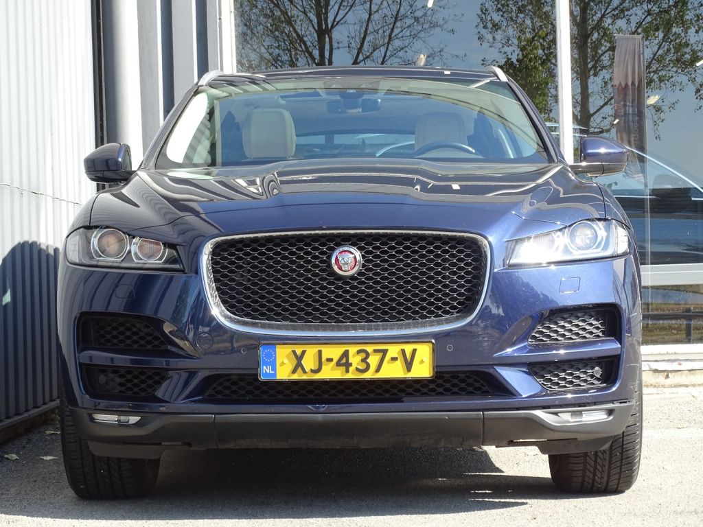 Jaguar F-pace