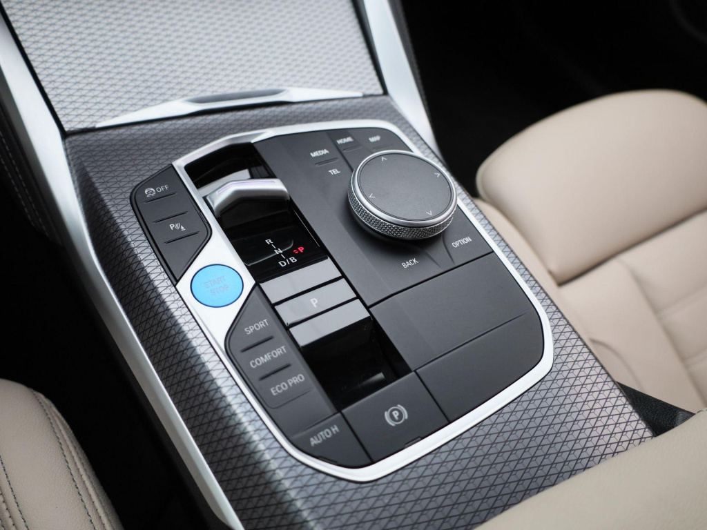 BMW I4