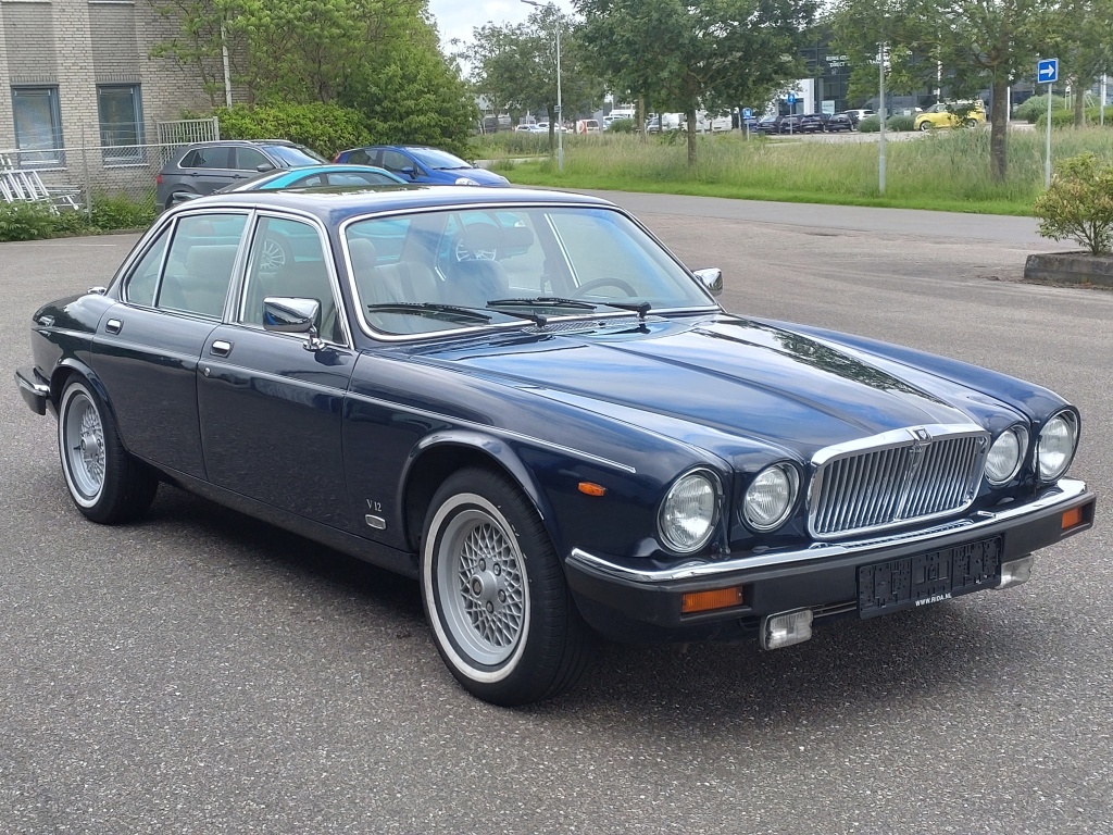 Jaguar Xj