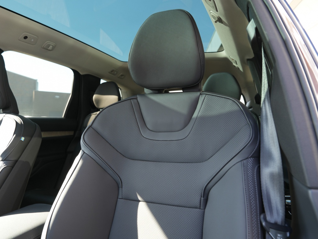 Volvo Ex90