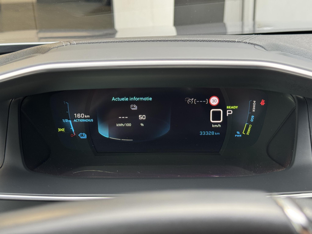 Peugeot E-2008