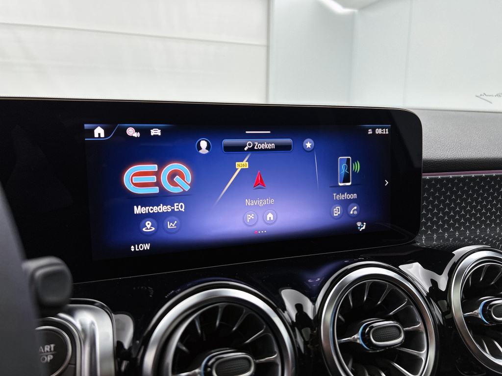 Mercedes-Benz Eqb
