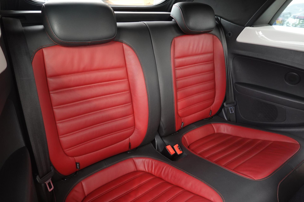 Volkswagen New Beetle