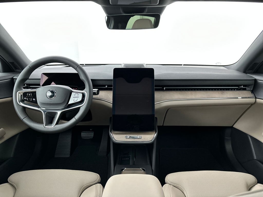 Volvo Es90