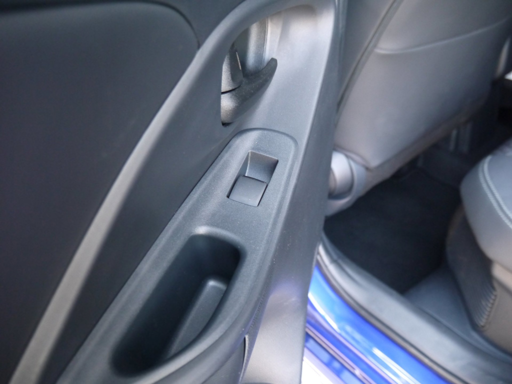 Mazda 2 Hybrid
