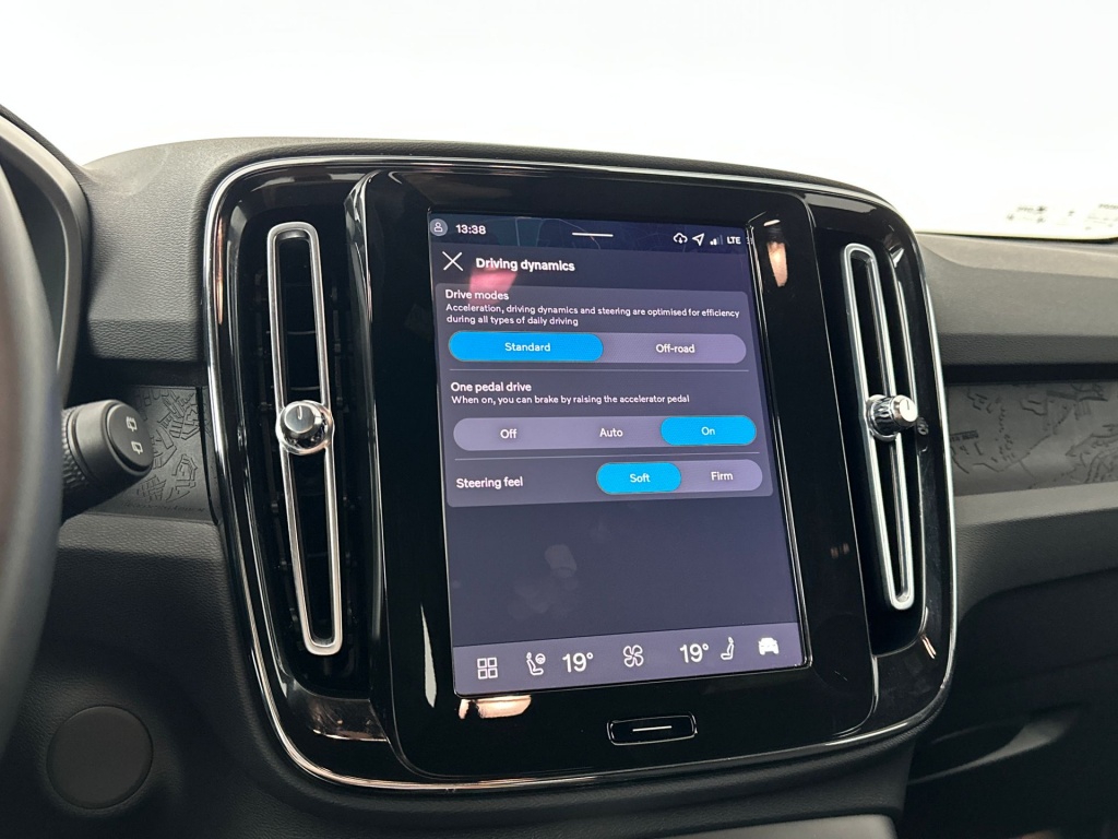 Volvo Ex40