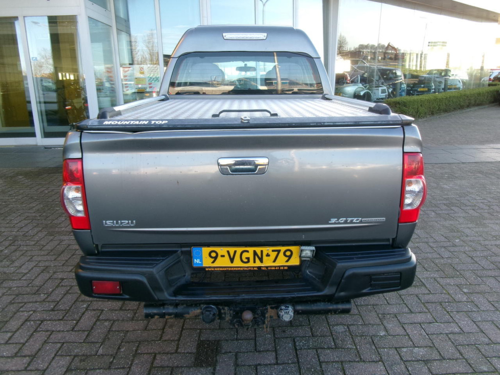 Isuzu D-max